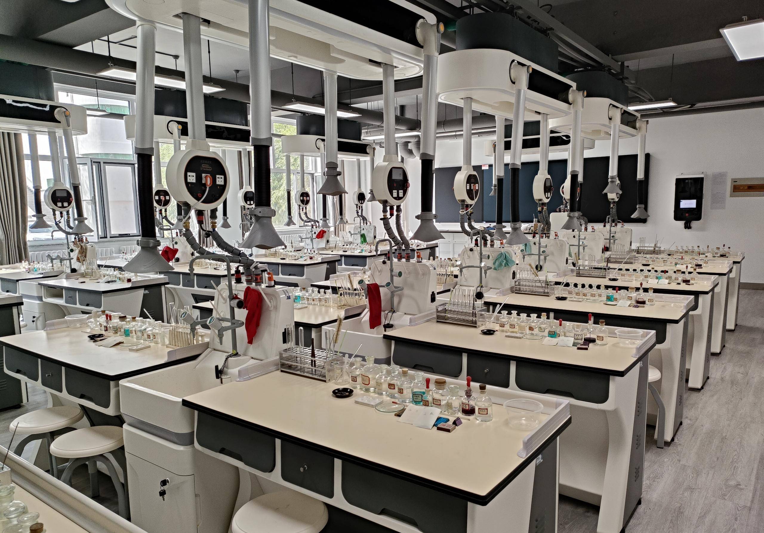 初中化學實驗室教學裝備器材配備標準要求解析——數理教學器材在化學實驗中的整合應用